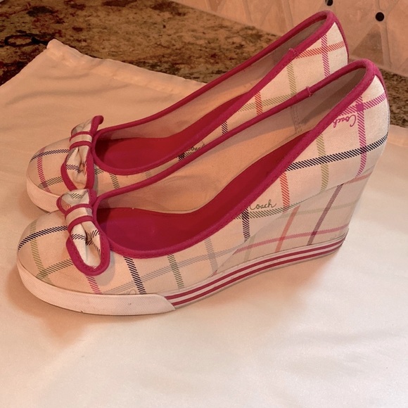 COACH tennis shoe wedges in classic multicolored tattersall tartan print. Size 8 - Picture 2 of 10